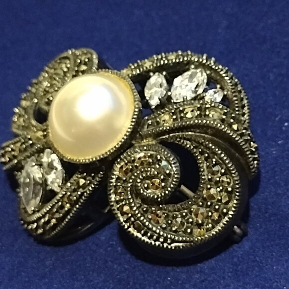 🎬Judith Jack Marcasite Sterling Silver Pearl Brooch - Picture 4 of 8